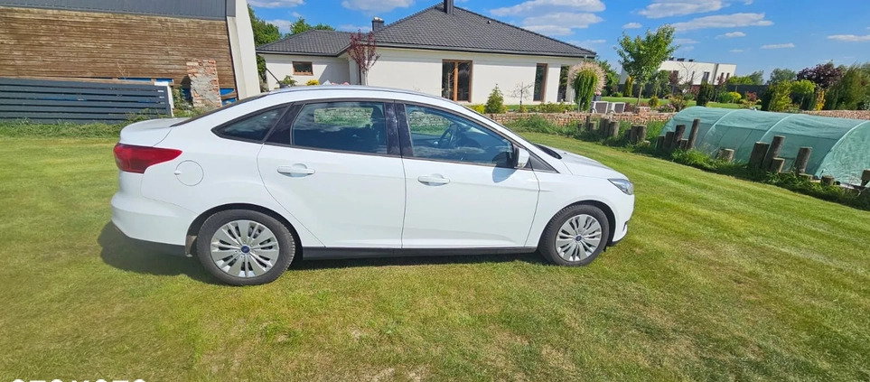 Ford Focus cena 39999 przebieg: 80700, rok produkcji 2017 z Góra małe 56